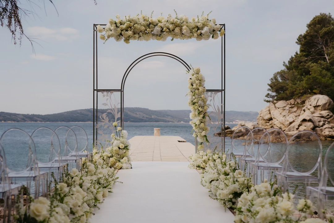 Wedding photo from @weddingsinsplit on Instagram
